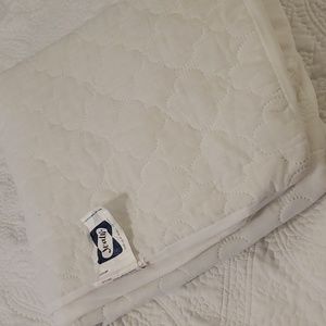Sealy Baby Crib Mattress Pad Cover Protector 28 × 52 inches